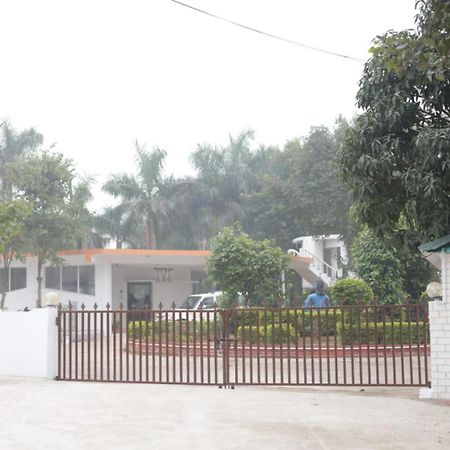 Hotel Shree Krishna Jungle Resort Khajuraho Exterior photo