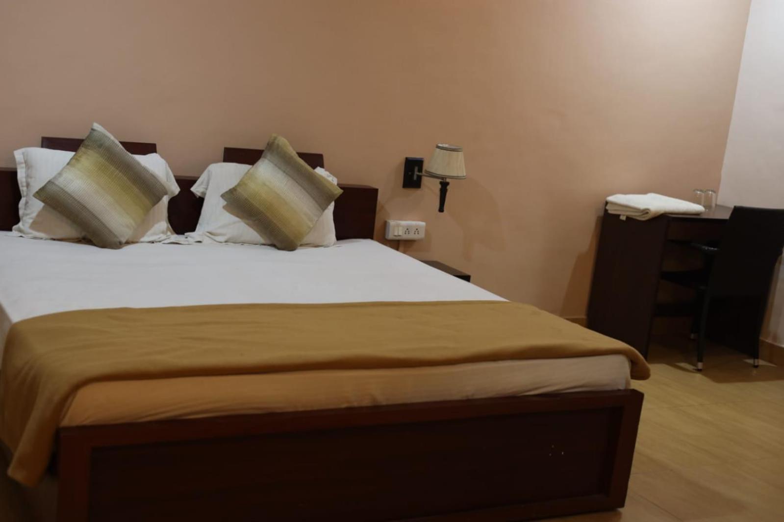 Hotel Shree Krishna Jungle Resort Khajuraho Exterior photo